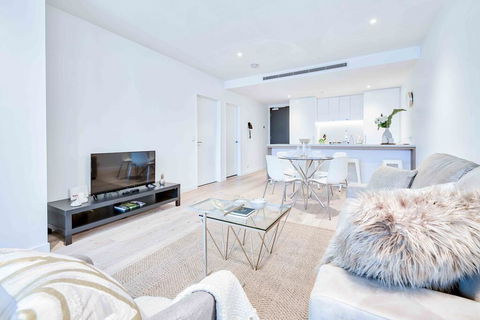 KOZYGURU FORTITUDE VALLEY HIGH LEVEL 2 BED APT + FREE PARKING QFV179-2612 - Lismore Accommodation 2