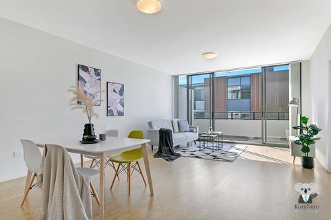 KOZYGURU NORTH RYDE MACQUARIE PARK 2 BEDROOM APT + FREE PARKING NNR009 - Lismore Accommodation 1
