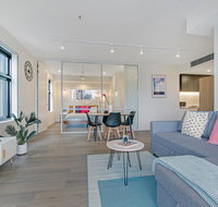 KOZYGURU WOLLI CREEK KOZY 1 BED APT SYDNEY AIRPORT  SYDNEY CBD NWC020 - Lismore Accommodation