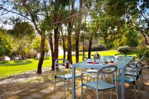 Lake Daylesford Lodge 7 - Lismore Accommodation 0