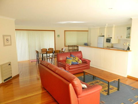LAKESIDE2 - Lismore Accommodation 2