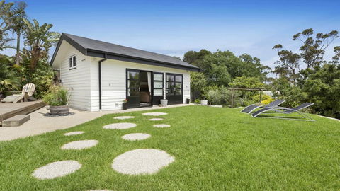 LANIKAI - MOUNT MARTHA - Lismore Accommodation 1