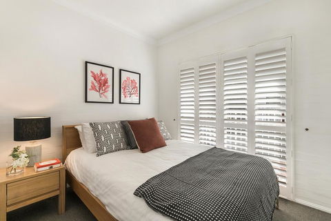 Large And Airy Unit In Quiet Riverside Suburb - Lismore Accommodation 2