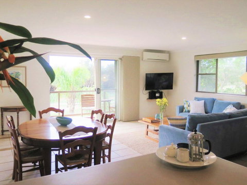 Lawson Beachfront - Lismore Accommodation 2