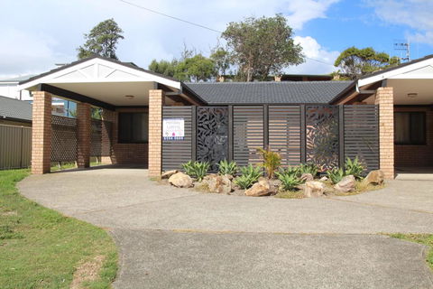 LIFES A BEACH 1 - Lismore Accommodation 1