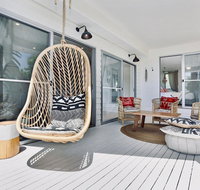 Lighthouse Lounge - Lismore Accommodation