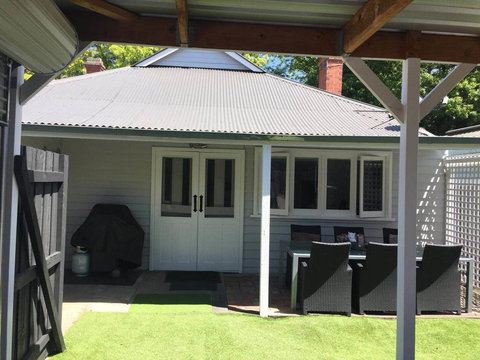 Lucy's Cottage - Lismore Accommodation 3