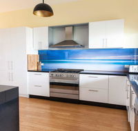 Luxurious Waterfront 10 minutes drive to Phillip Island sleeps 12 - Lismore Accommodation