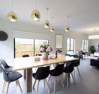 Luxury 9 BRM house in Melbourne - Lismore Accommodation