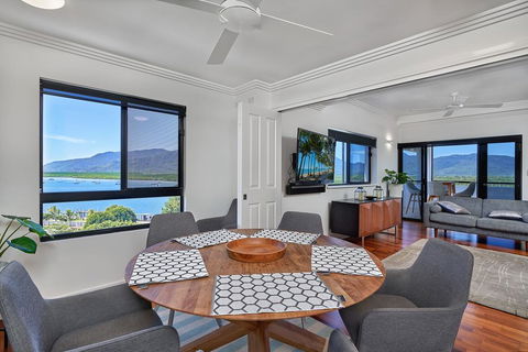 Luxury Cairns Penthouse Apt With Ocean Views (903) - Lismore Accommodation 3