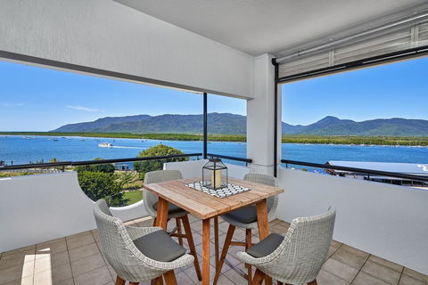 Luxury Cairns Penthouse Apt With Ocean Views (903) - Lismore Accommodation 0