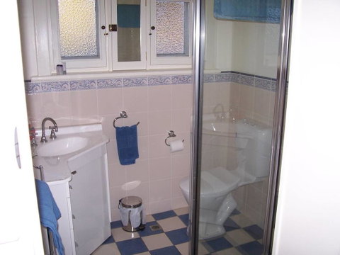 MacDonnell House Naracoorte - Lismore Accommodation 0
