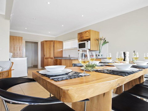 Mamorhomy - Beachfront Spacious Apartment - Lismore Accommodation 3