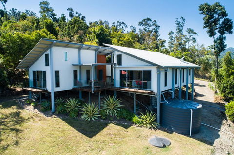 MANDALAY ESCAPE, SECLUSION & SERENITY WITH A POOL - Lismore Accommodation 2