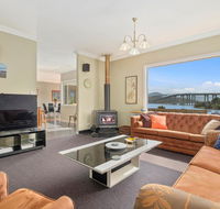Manfield City Waterfront View Cottage - Lismore Accommodation