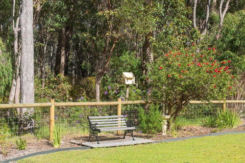 Mansfield Retreat - Lismore Accommodation 2