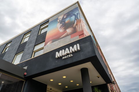 Miami Hotel Melbourne - Lismore Accommodation 0