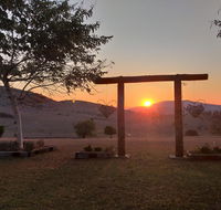 Milford Country Cottages - Lismore Accommodation