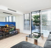 Modern Bronte Apt. w/ Ocean Views Just Minutes Walk to Beach - Lismore Accommodation