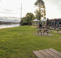 Moruya Waterfront Hotel Motel - Lismore Accommodation