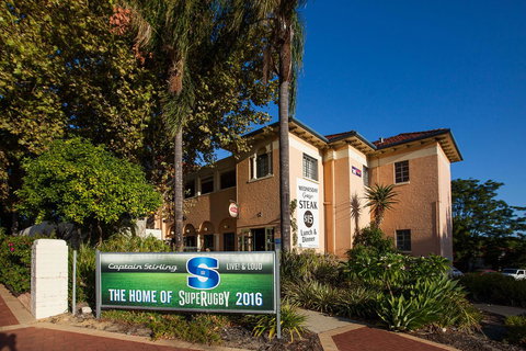 Captain Stirling Hotel - Lismore Accommodation 4