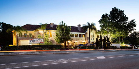 Captain Stirling Hotel - Lismore Accommodation 0