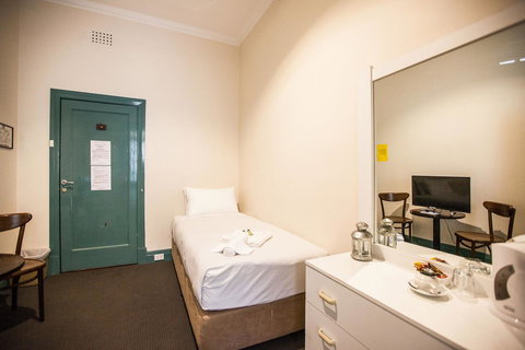 Captain Stirling Hotel - Lismore Accommodation 34
