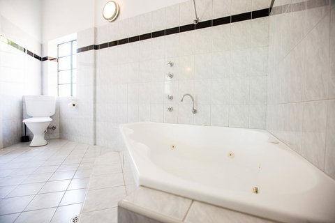 Captain Stirling Hotel - Lismore Accommodation 27