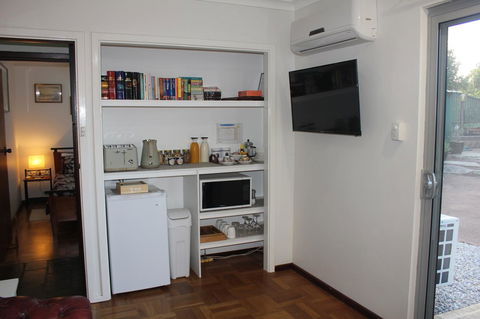 Jacaranda Hideaway Bed & Breakfast - Lismore Accommodation 4