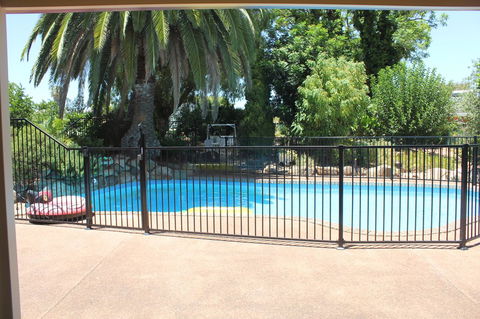 Jacaranda Hideaway Bed & Breakfast - Lismore Accommodation 9