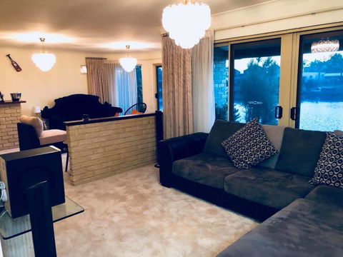 LA ANCHOR ON THE CANALS (MANDURAH) - Lismore Accommodation 7