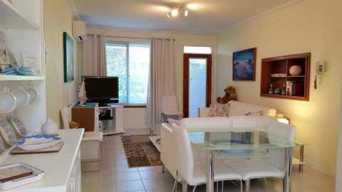Island View Villas - Lismore Accommodation 5