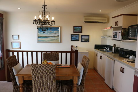 Crossland House - Lismore Accommodation 15