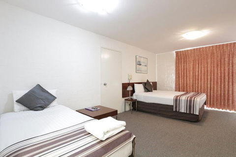 Atrium Hotel Mandurah - Lismore Accommodation 1