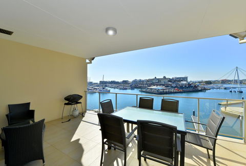 Dolphin Quay Apartments - Lismore Accommodation 4