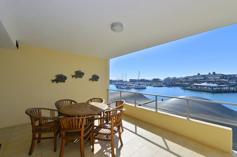 Dolphin Quay Apartments - Lismore Accommodation 14