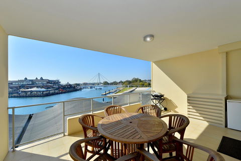 Dolphin Quay Apartments - Lismore Accommodation 15