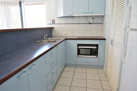 Osprey Holiday Village Unit 120 - Plenty Of Room For A Large Family - Lismore Accommodation 6