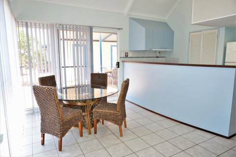 Osprey Holiday Village Unit 120 - Plenty Of Room For A Large Family - Lismore Accommodation 5