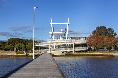 Como Executive Apartment - Lismore Accommodation 25