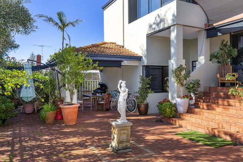 Como Executive Apartment - Lismore Accommodation 16