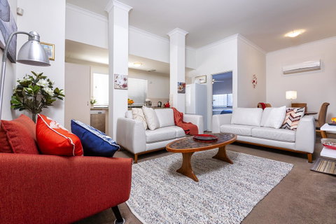 Como Executive Apartment - Lismore Accommodation 0
