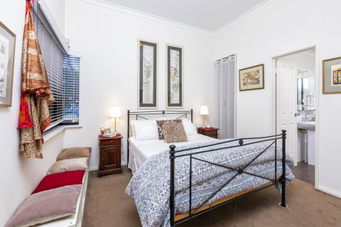 Como Executive Apartment - Lismore Accommodation 6