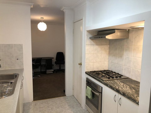 Charming Quiet Lodge-2 Minutes Walk To Shopping Complex - Lismore Accommodation 10