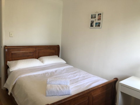 Charming Quiet Lodge-2 Minutes Walk To Shopping Complex - Lismore Accommodation 19