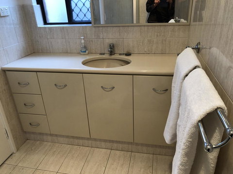 Charming Quiet Lodge-2 Minutes Walk To Shopping Complex - Lismore Accommodation 21