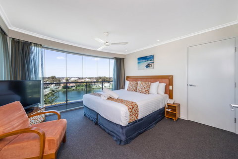 A 406 FANTASTIC OCEAN BEACH And MARINA VIEW APT - MANDURAH - Lismore Accommodation 12