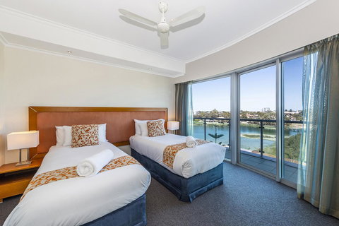 A 406 FANTASTIC OCEAN BEACH And MARINA VIEW APT - MANDURAH - Lismore Accommodation 17
