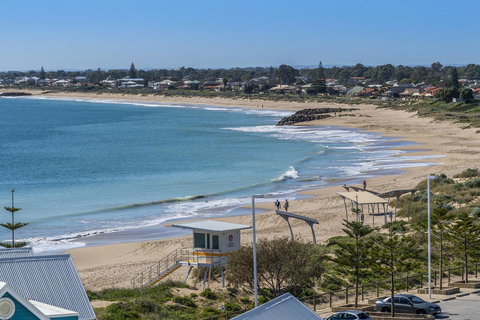 A 406 FANTASTIC OCEAN BEACH And MARINA VIEW APT - MANDURAH - Lismore Accommodation 5