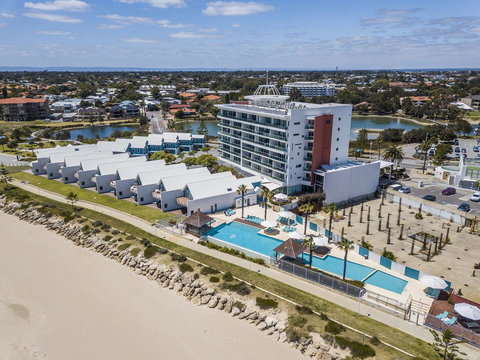 A 406 FANTASTIC OCEAN BEACH And MARINA VIEW APT - MANDURAH - Lismore Accommodation 7